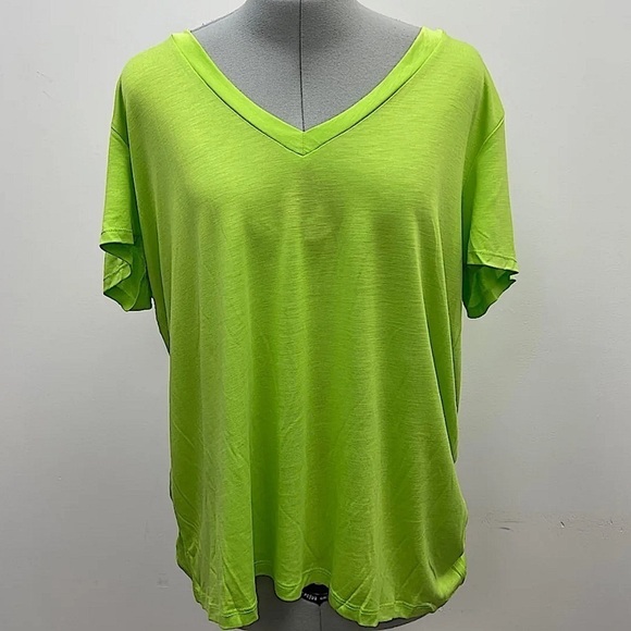 🔥ZARA NWT neon green tee 💞 - Picture 1 of 2